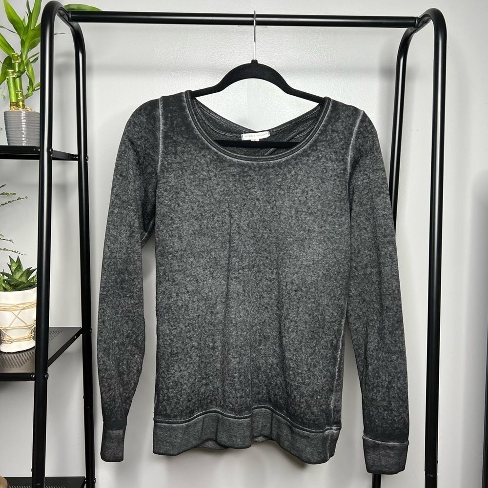 THREADS 4 THOUGHT✨
Furina Fleece Criss-Cross Back Knit Top🍃